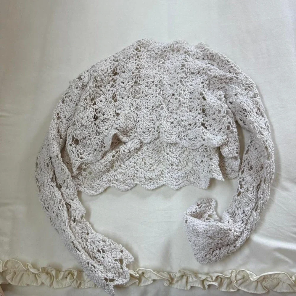 Free people crochet top  Free People cream crochet‎ knit top size small